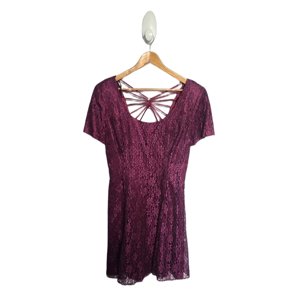 Vintage Nu Mode Toronto Burgundy/Maroon Lace Mini Dress